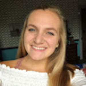Meet your Posher, Alyssa